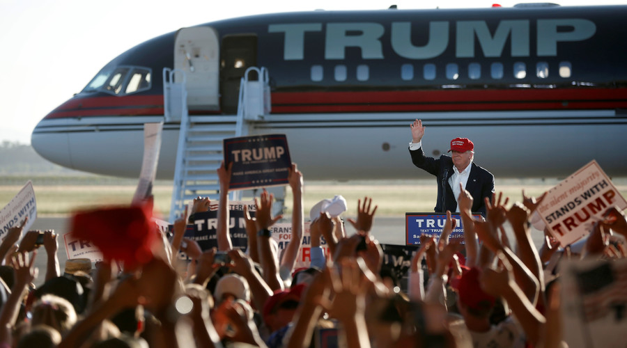 U.S. Republican presidential candidate Donald Trump speaks at a campaign rally in Sacramento, California, U.S. June 1, 2016. © Lucy Nicholson
