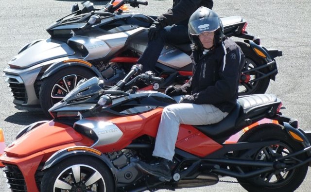 Le Scooteristes Performer